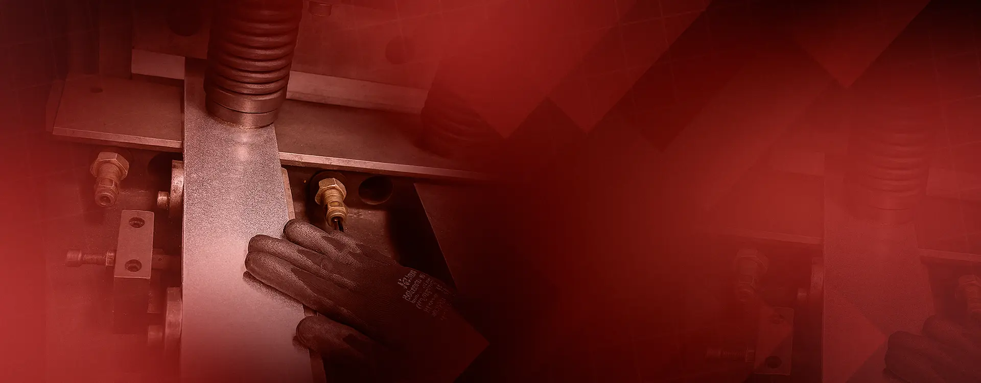 Corte em Guilhotina de Aço